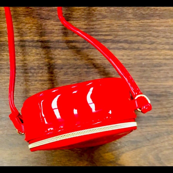 🍒 Marc Jacobs Cherry Bag 🍒 - Picture 5 of 9